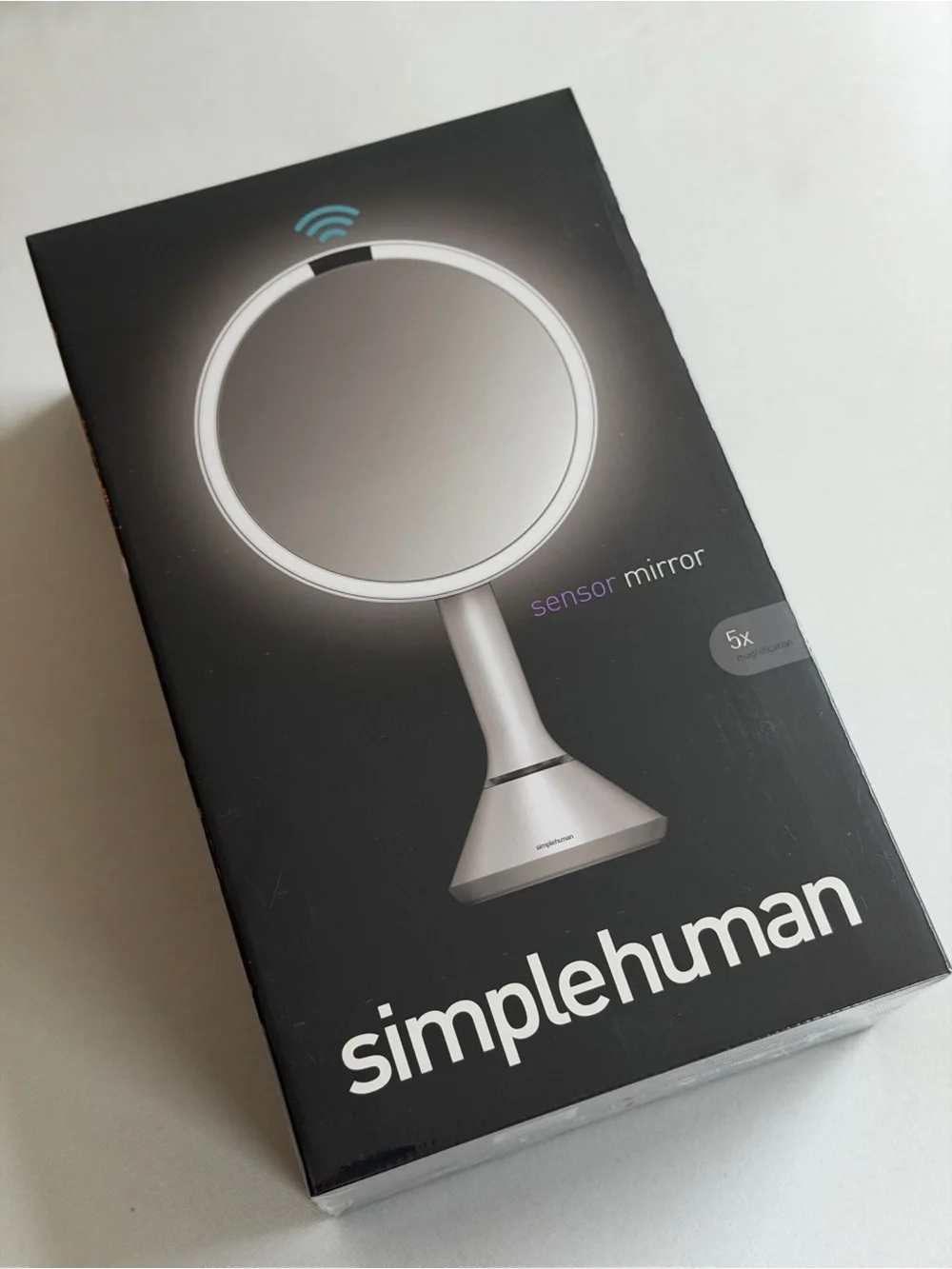 NWT Simplehuman Sensor Mirror Round